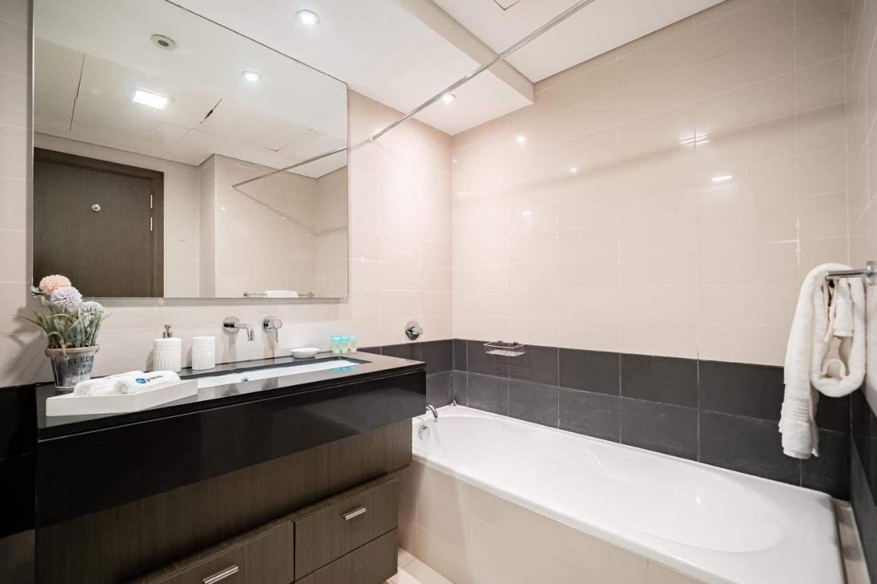 Apartament Higuests - Designer Apt With Panoramic View Near Burj Khalifa Dubaj Zewnętrze zdjęcie